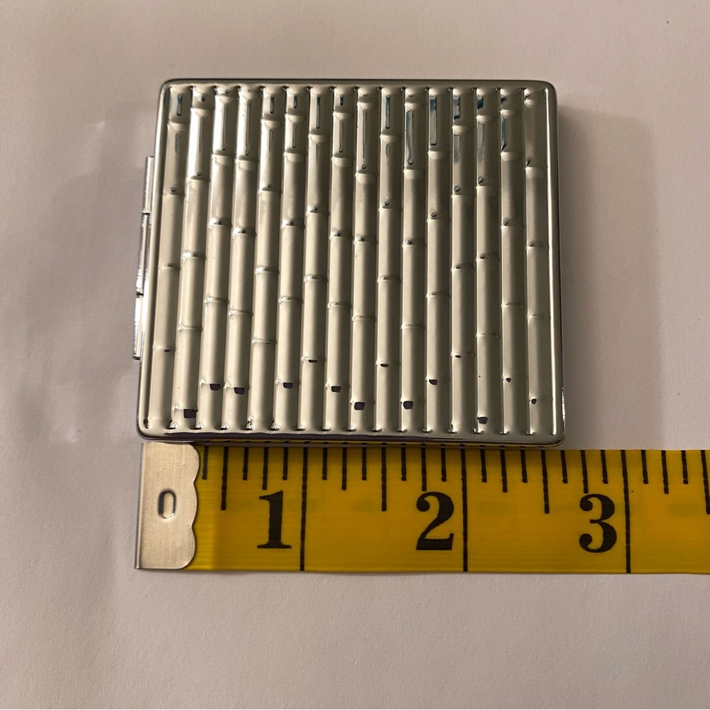 NEW GUCCI Bamboo Compact Silver Mirror Magnification - Picture 10 of 13